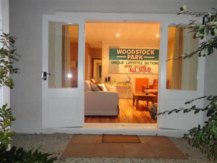 Woodstock Suite Nelson Eksteriør billede